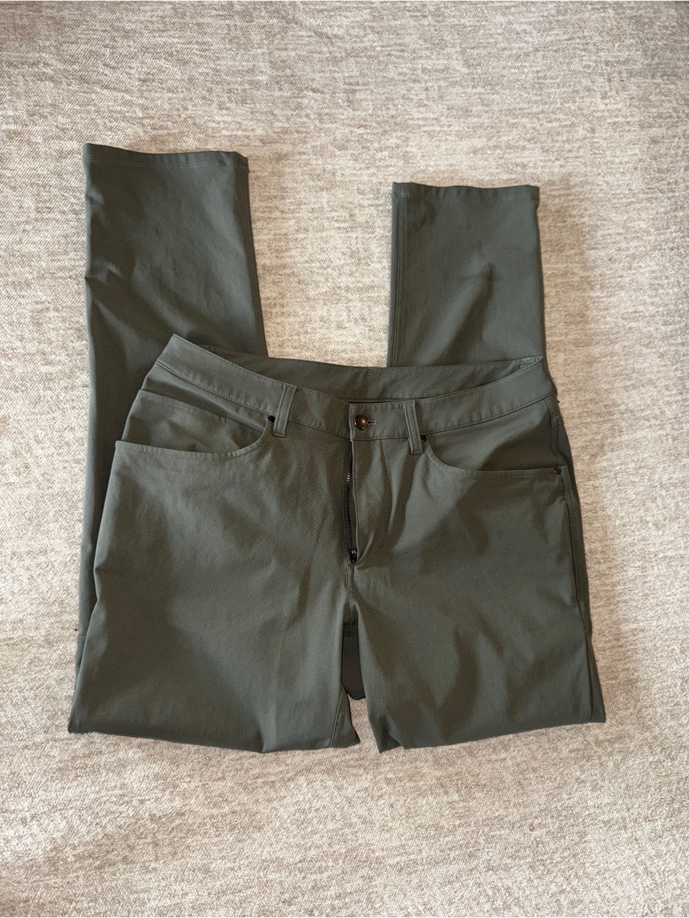 lululemon athletica Men’s Pants in Olive Green